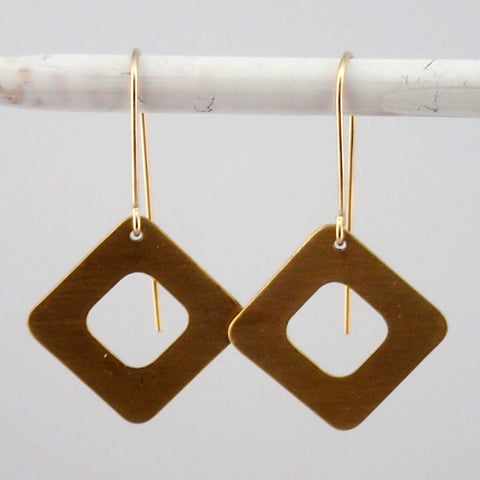 Small brass Solitaire earrings